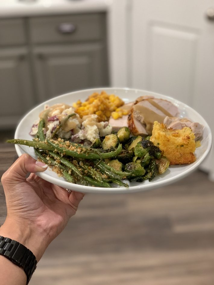 plate of thanksgiving food